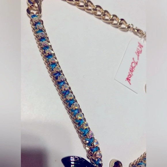 BETSEY JOHNSON SET Hoop Dragonfly Earrings & Matching Necklace AB Crystals NWT - Picture 6 of 13